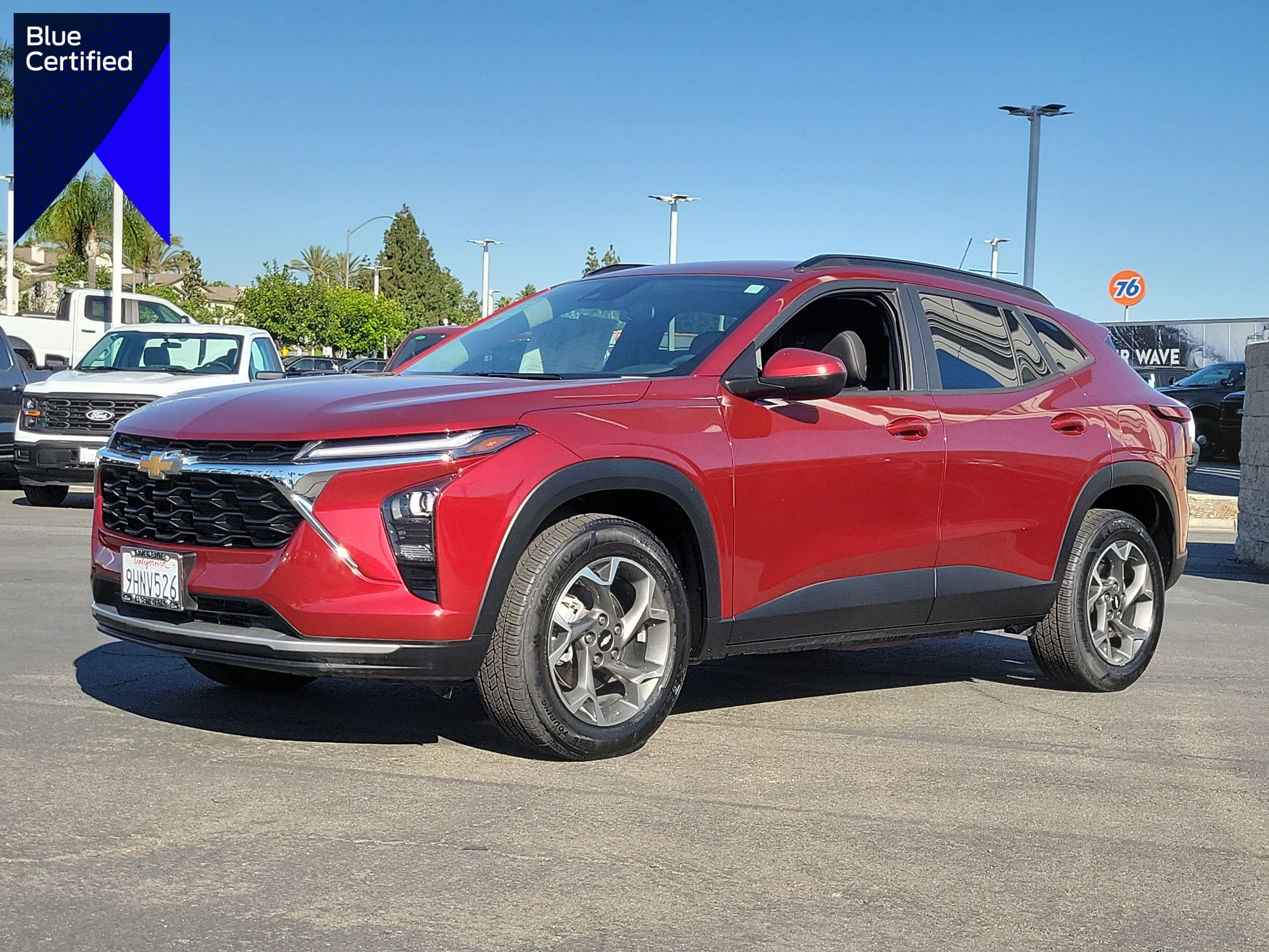 Used 2024 Chevrolet Trax LT FWD image 1