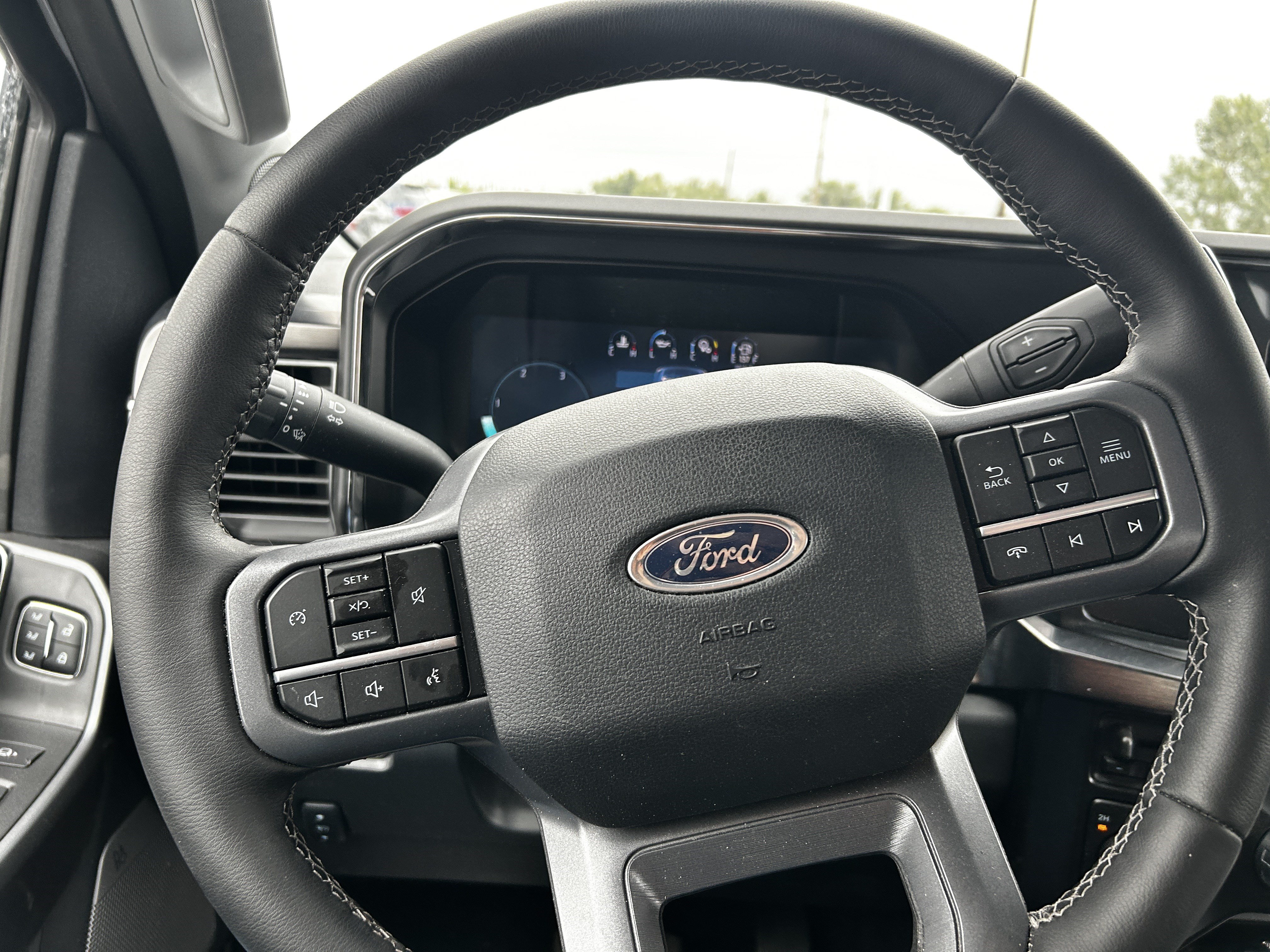 Certified 2025 Ford F250 Lariat AWD/4WD image 18
