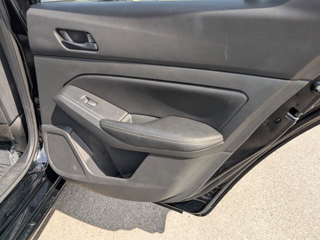 Used 2024 Nissan Altima 2.5 SV FWD image 27