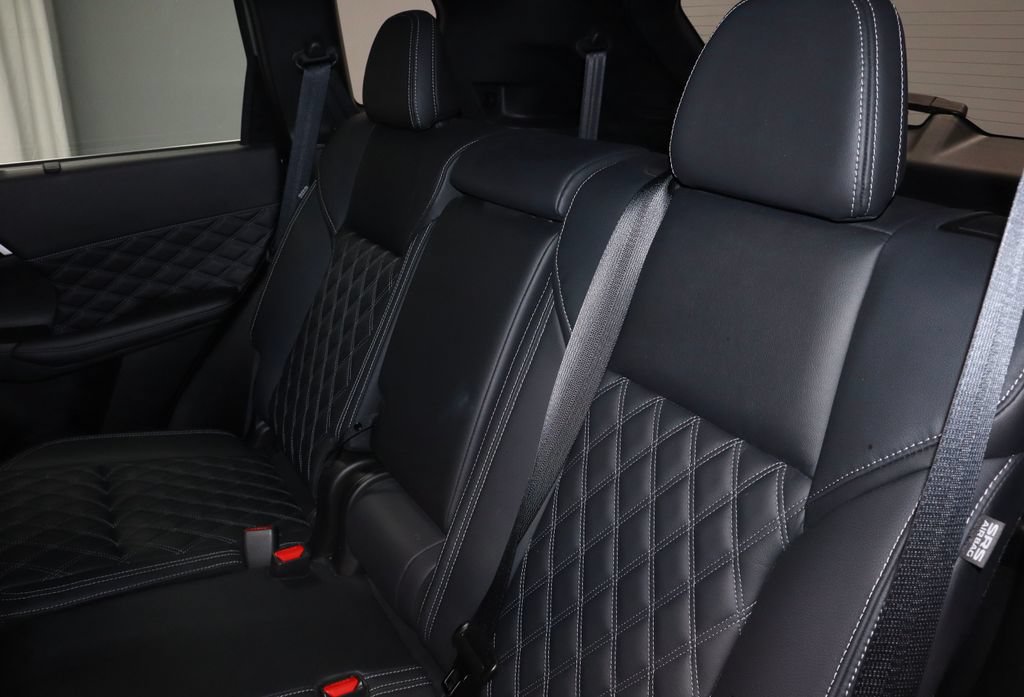 Used 2023 Mitsubishi Outlander SEL Black Edition AWD/4WD image 23