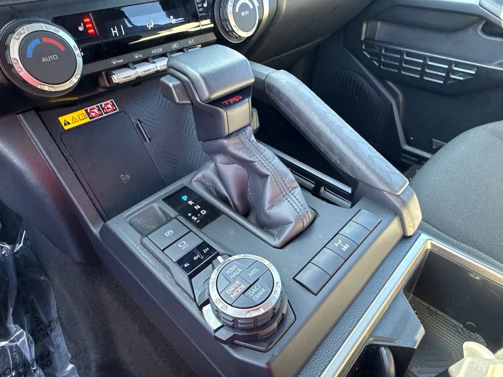 Used 2025 Toyota 4Runner TRD Off-Road AWD/4WD image 31