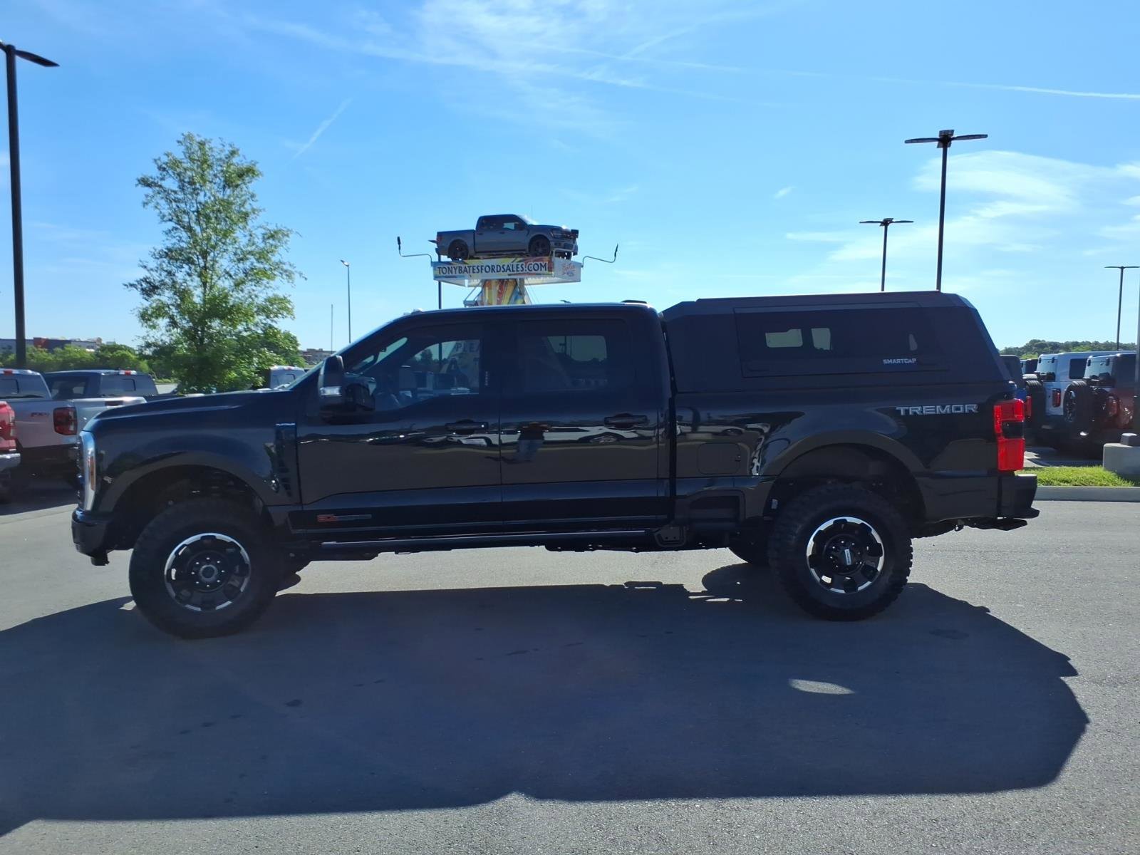 Certified 2026 Ford F250 Platinum w/ Tremor Off-Road Package AWD/4WD image 6