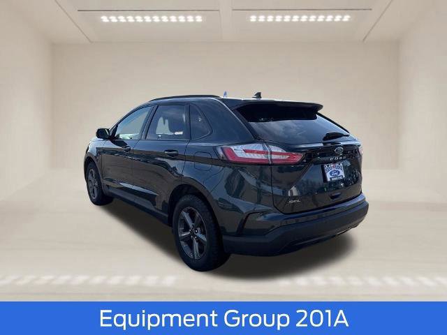 Certified 2023 Ford Edge SEL w/ Sport Appearance Package AWD/4WD image 3