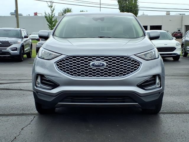 Certified 2024 Ford Edge SEL w/ Convenience Package AWD/4WD image 2