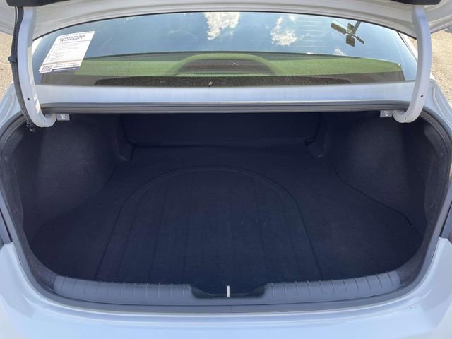 Used 2024 Hyundai Elantra SE FWD image 8