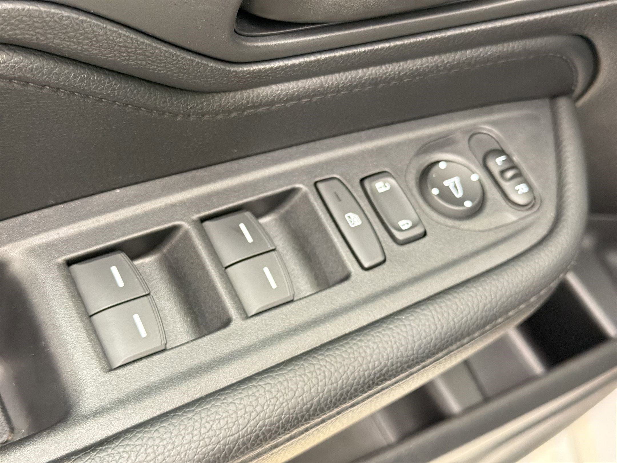 Used 2025 Honda Odyssey Sport-L image 12