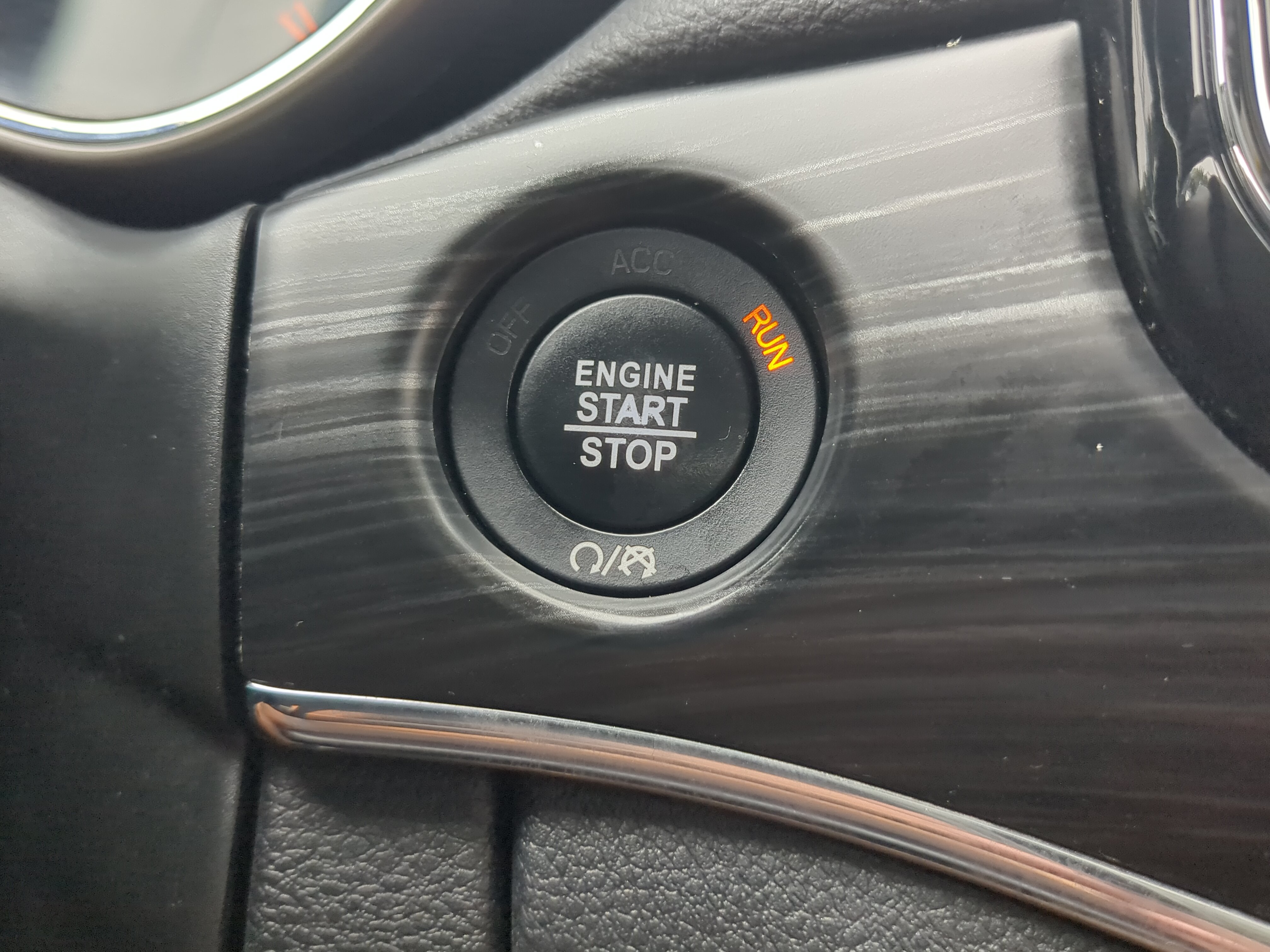 Used 2020 Jeep Grand Cherokee Limited AWD/4WD image 27