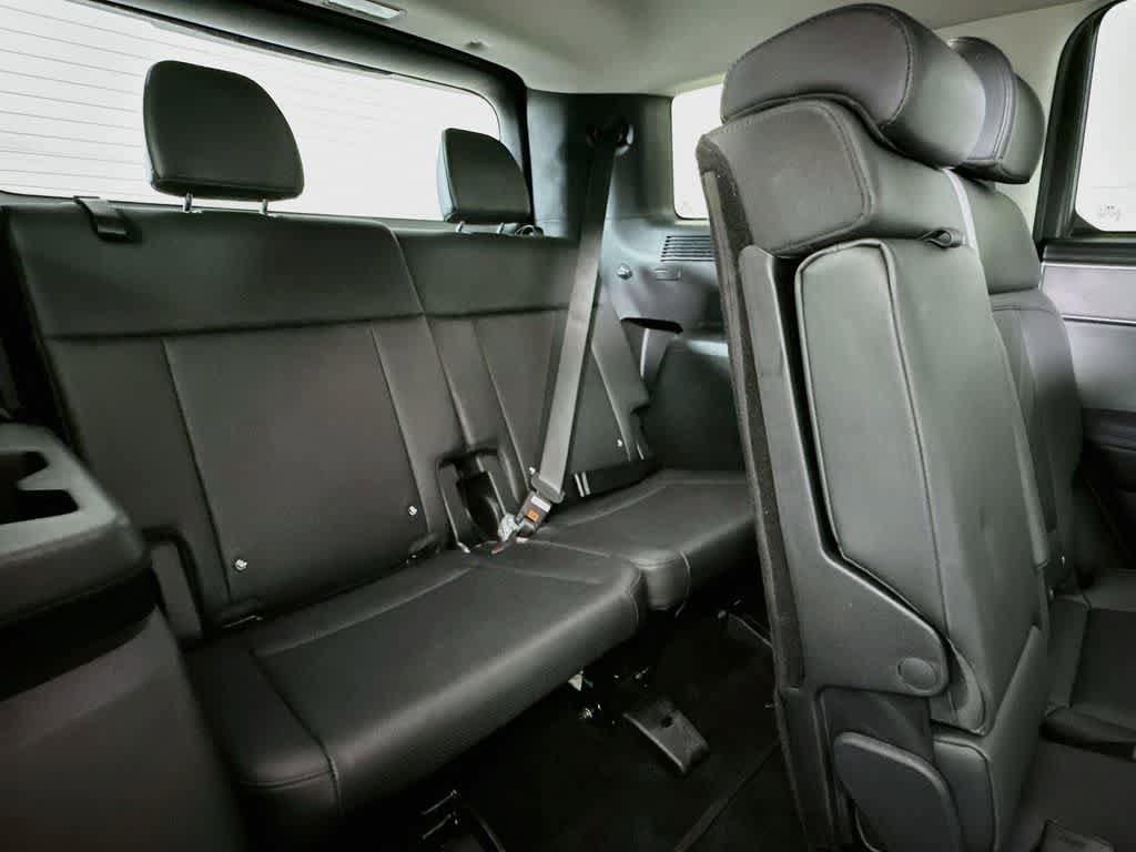 Used 2025 Hyundai Santa Fe SEL FWD image 29