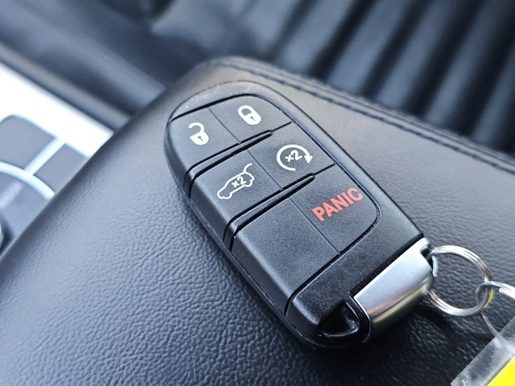 Used 2018 Jeep Grand Cherokee Limited image 35