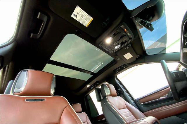 Used 2024 GMC Yukon Denali Ultimate image 13