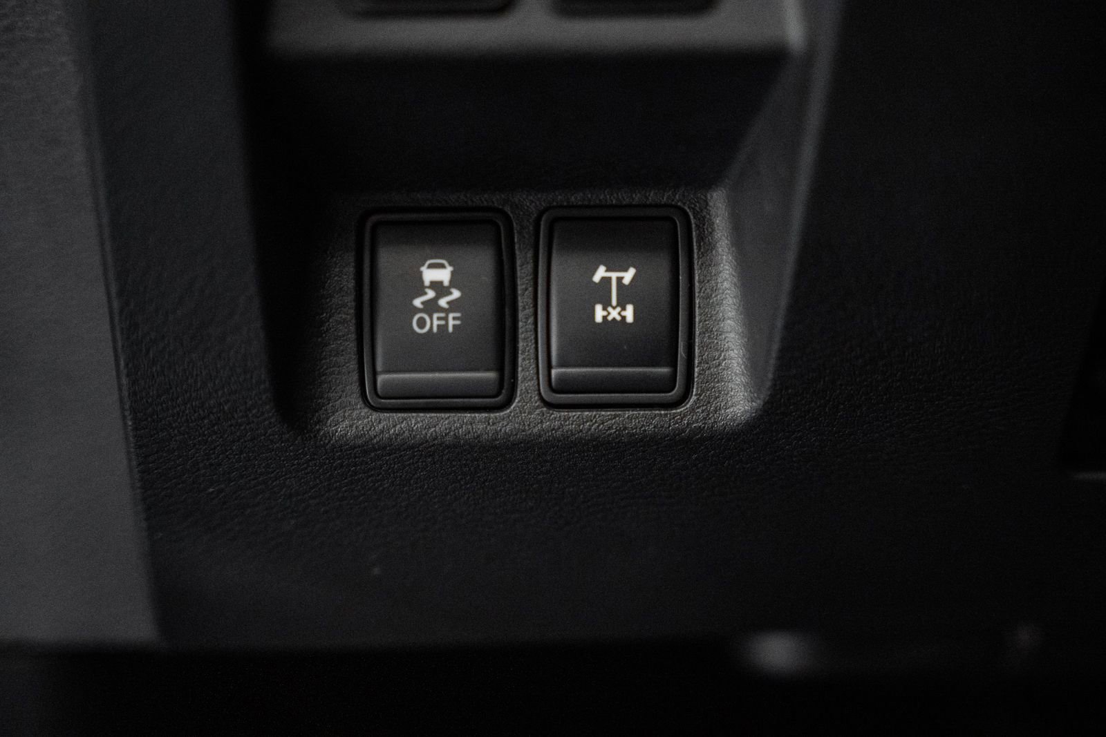 Used 2022 Nissan Frontier PRO-4X image 48