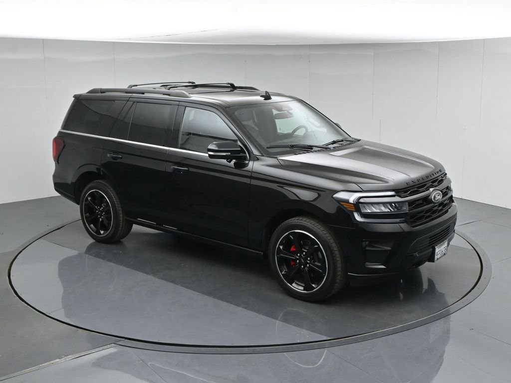 Certified 2023 Ford Expedition Limited image 3