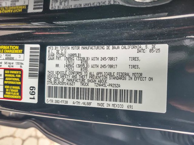 Used 2025 Toyota Tacoma SR5 image 31