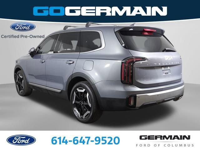 Used 2024 Kia Telluride EX w/ EX Captain's Chair Package image 5