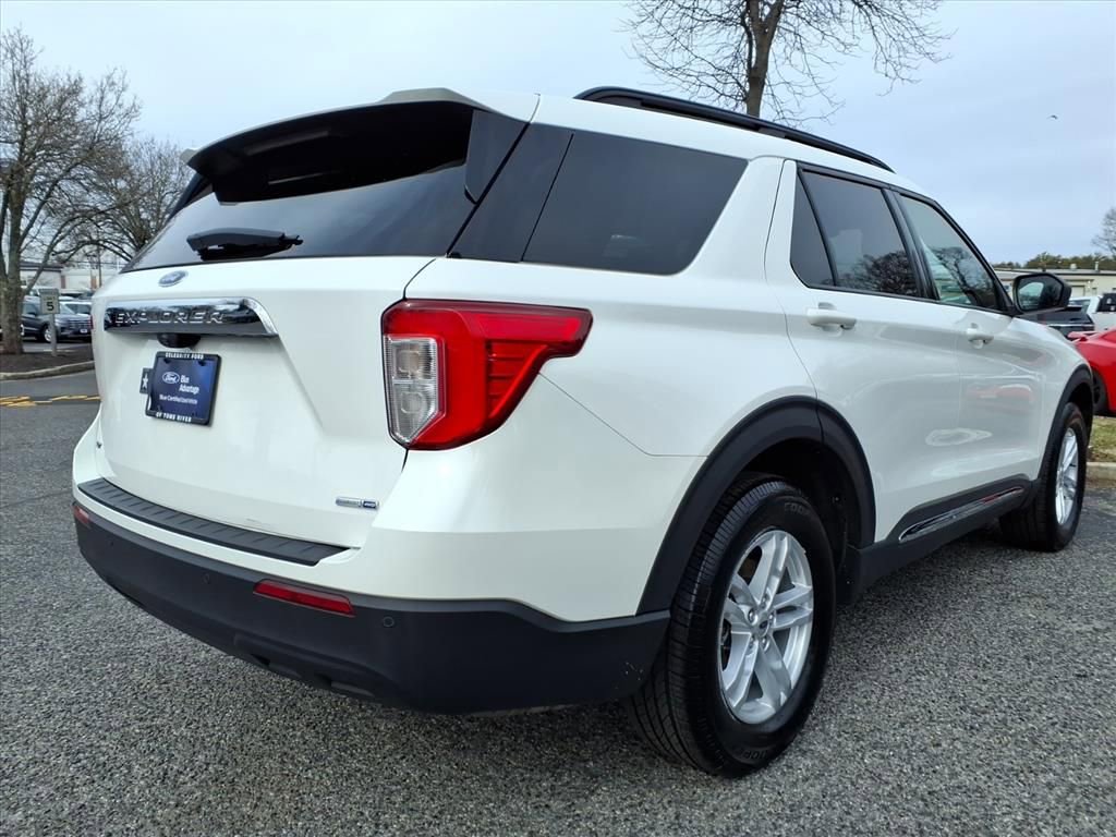 Certified 2020 Ford Explorer XLT image 2