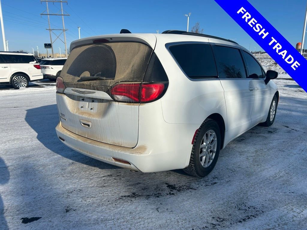 Used 2021 Chrysler Voyager Lxi image 5