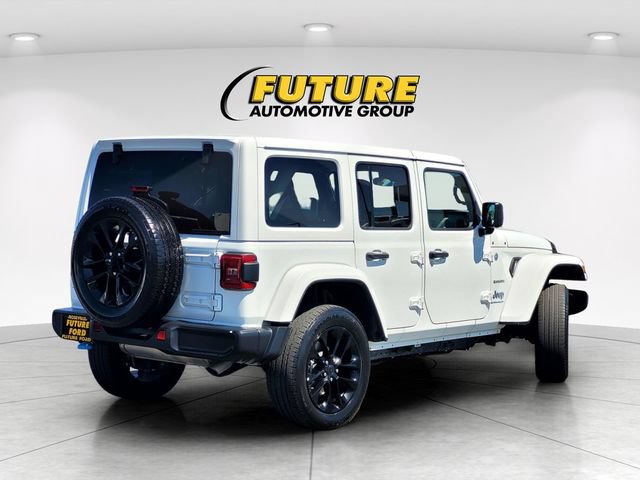 Used 2024 Jeep Wrangler Unlimited Sahara AWD/4WD image 4