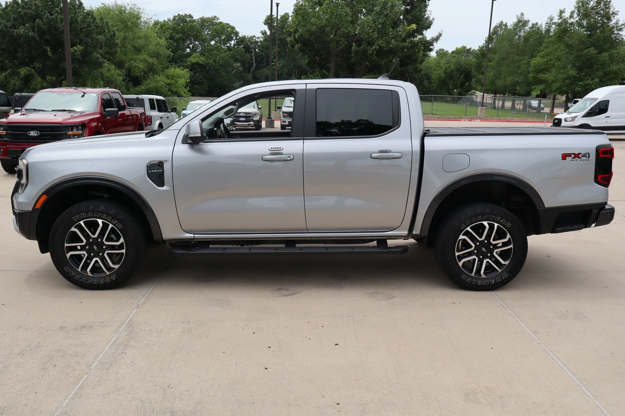 Certified 2024 Ford Ranger Lariat w/ FX4 Off-Road Package AWD/4WD image 7