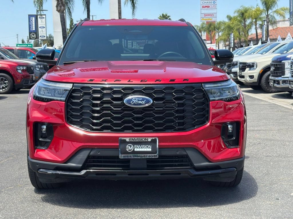 Certified 2025 Ford Explorer ST-Line w/ Premium Package RWD image 4