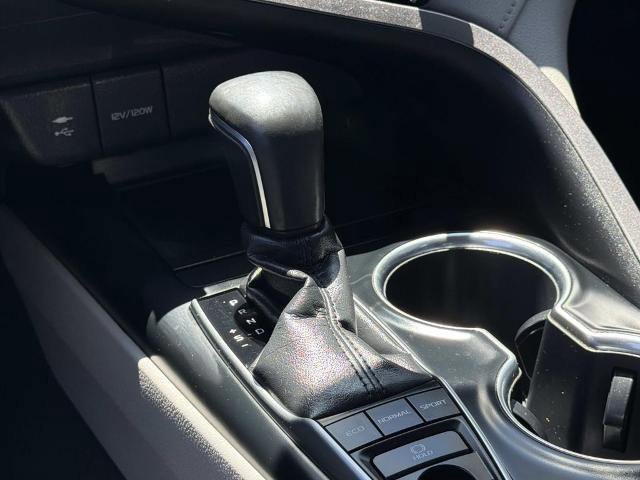 Used 2018 Toyota Camry XLE FWD image 14