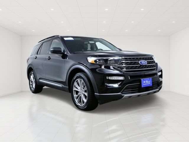 Certified 2023 Ford Explorer XLT w/ Equipment Group 202A AWD/4WD image 1