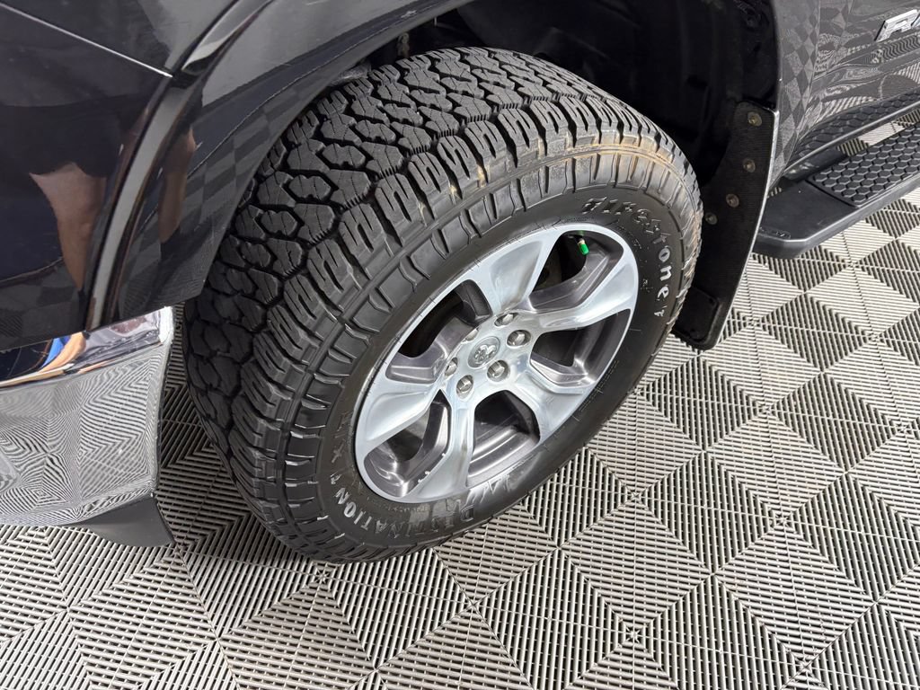 Used 2022 RAM 1500 Laramie AWD/4WD image 9