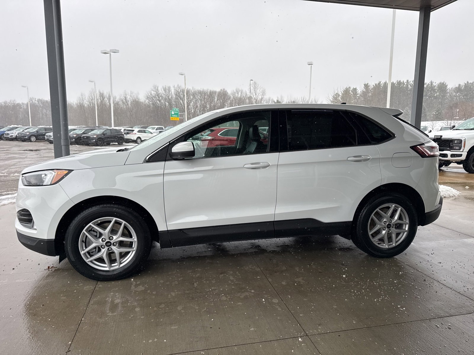 Certified 2023 Ford Edge SEL w/ Convenience Package image 4