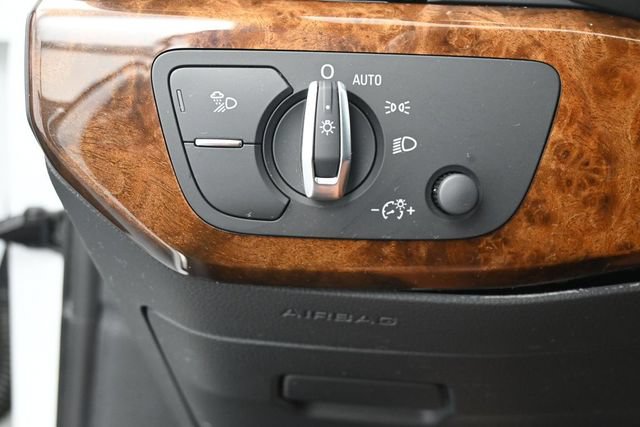 Used 2019 Audi A4 2.0T allroad Premium Plus AWD/4WD image 14