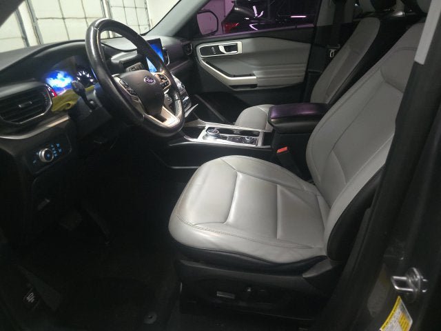 Certified 2021 Ford Explorer XLT w/ Equipment Group 202A AWD/4WD image 16
