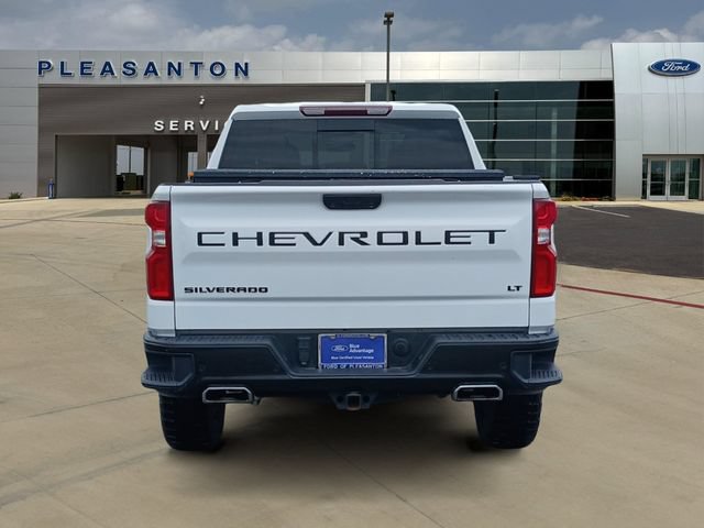 Used 2024 Chevrolet Silverado 1500 LT Trail Boss w/ Convenience Package II AWD/4WD image 4