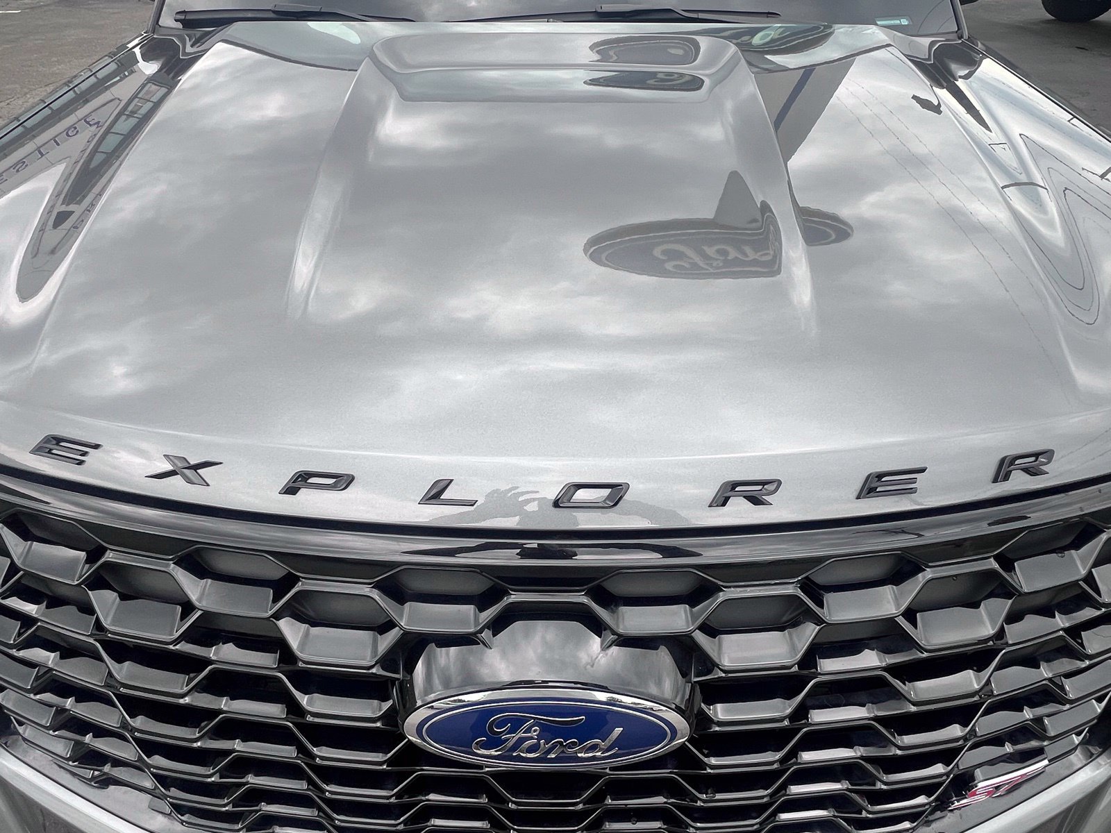 Certified 2025 Ford Explorer ST w/ Sun And Sound Package AWD/4WD image 7