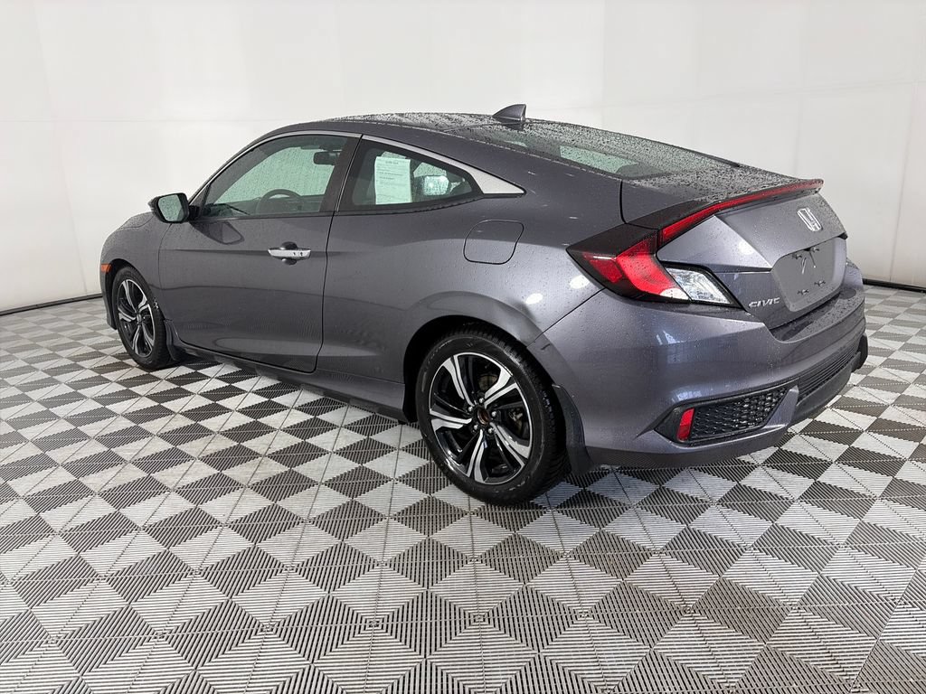 Used 2017 Honda Civic Touring image 5