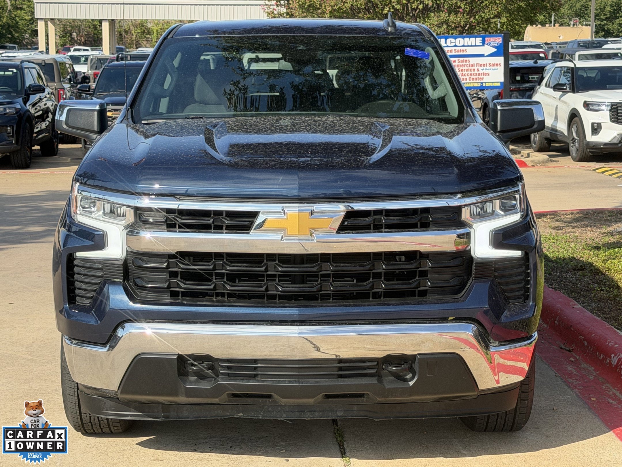 Used 2023 Chevrolet Silverado 1500 LT AWD/4WD image 7