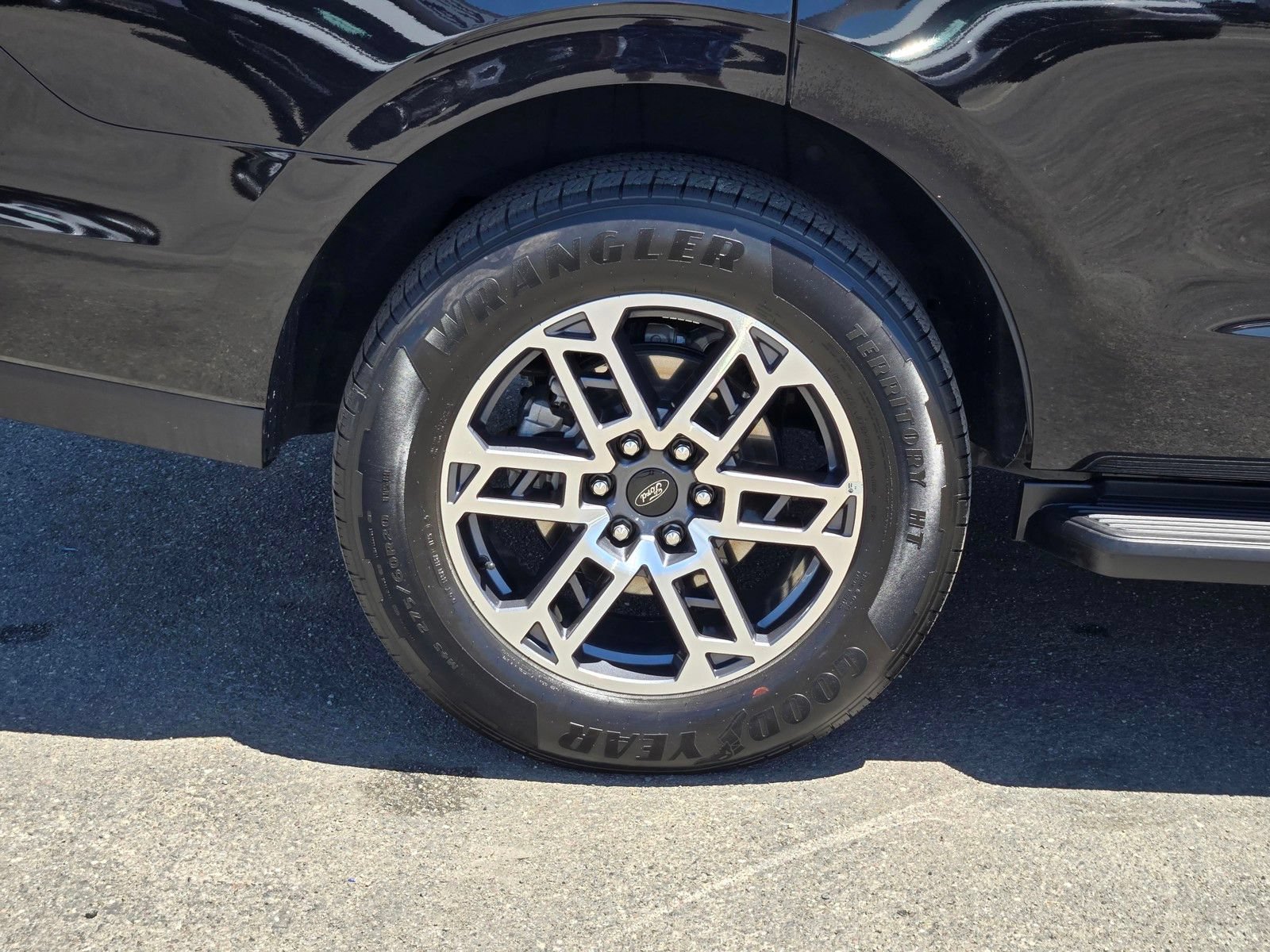 Certified 2025 Ford Expedition Active RWD image 10
