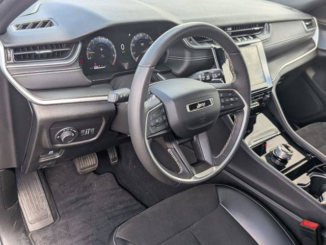 Used 2023 Jeep Grand Cherokee L Laredo AWD/4WD image 11
