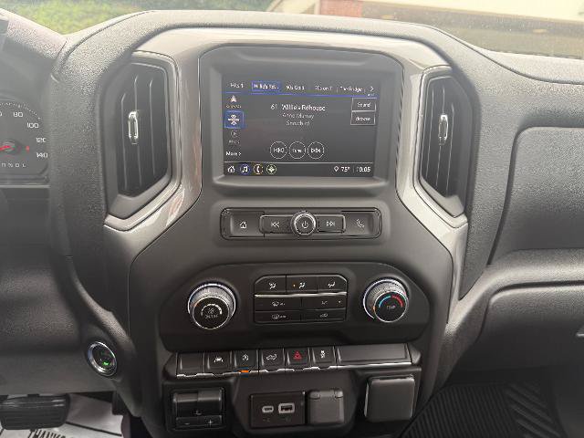 Used 2025 Chevrolet Silverado 1500 Custom w/ Rally Edition AWD/4WD image 11