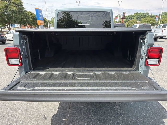Used 2024 Jeep Gladiator Sport AWD/4WD image 25