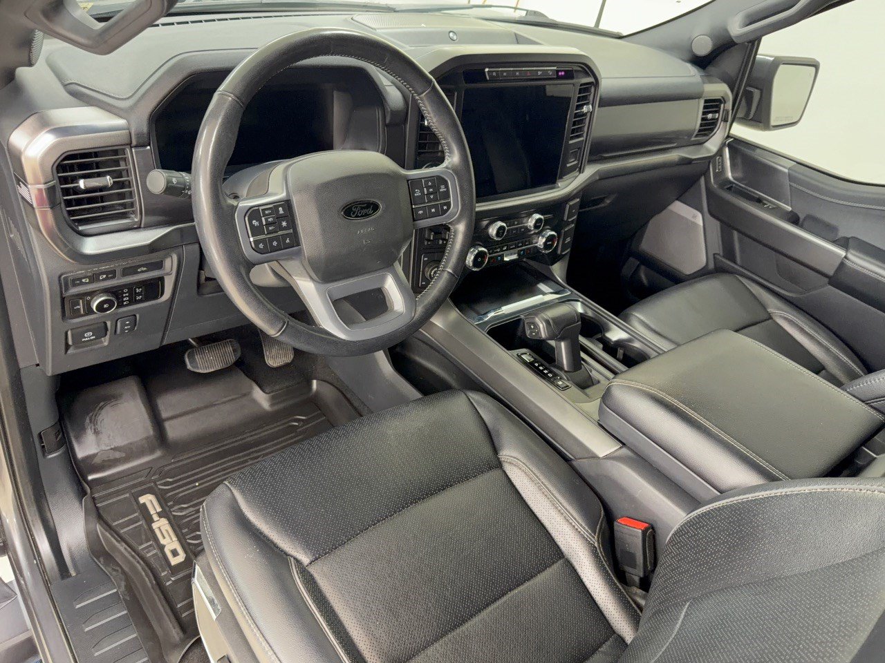 Certified 2024 Ford F150 Lariat w/ Bed Utility Package AWD/4WD image 4