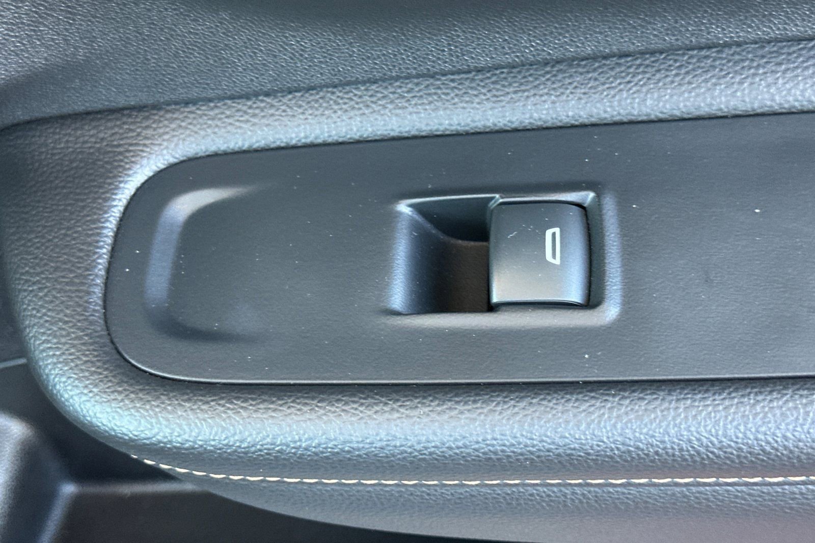 Used 2021 GMC Terrain SLT w/ Elevation Edition FWD image 21