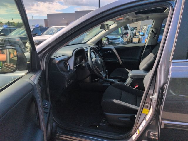 Used 2018 Toyota RAV4 XLE AWD/4WD image 29