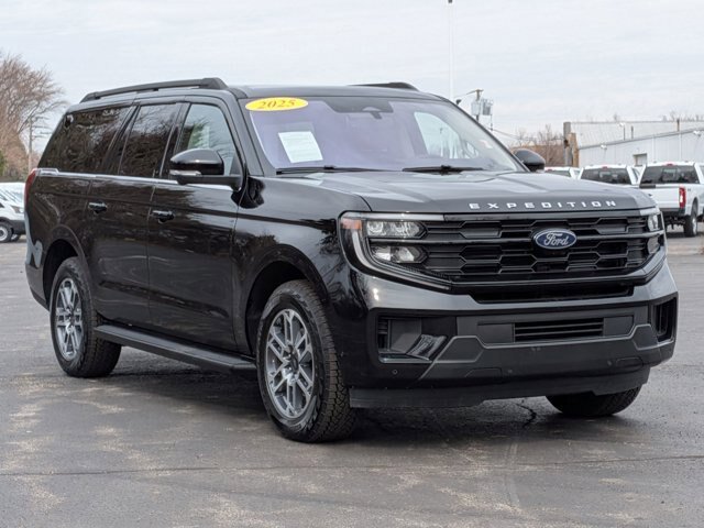 Certified 2025 Ford Expedition Max Active AWD/4WD image 3