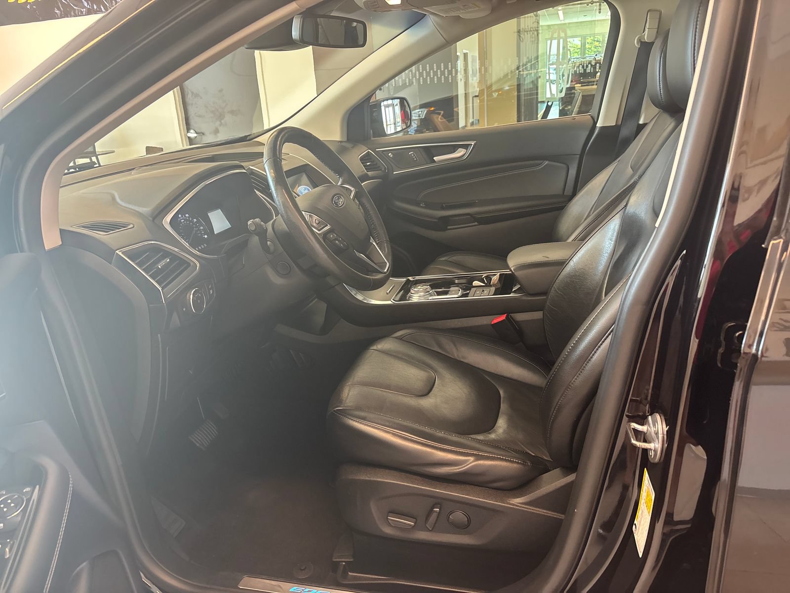 Certified 2020 Ford Edge Titanium FWD image 12