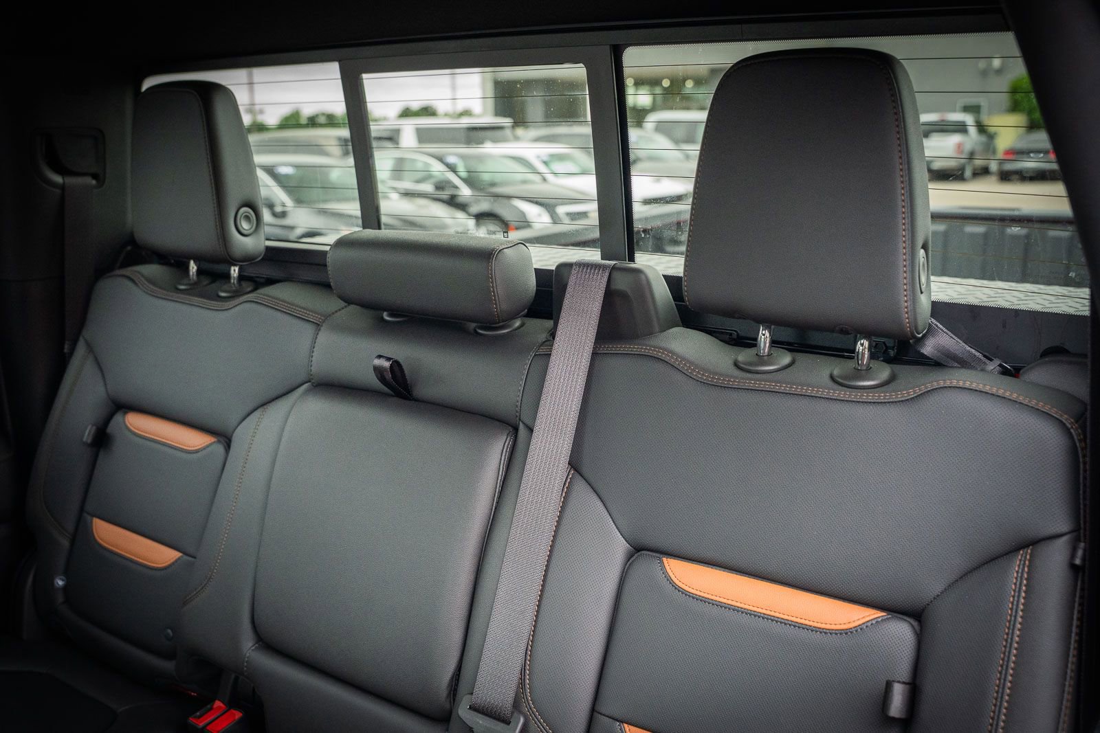 Used 2022 GMC Sierra 2500 AT4 w/ AT4 Premium Plus Package AWD/4WD image 40