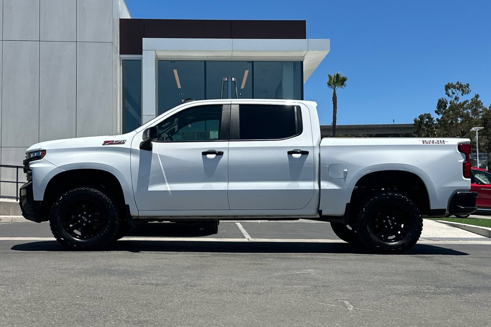 Used 2021 Chevrolet Silverado 1500 LT Trail Boss w/ Convenience Package II AWD/4WD image 6