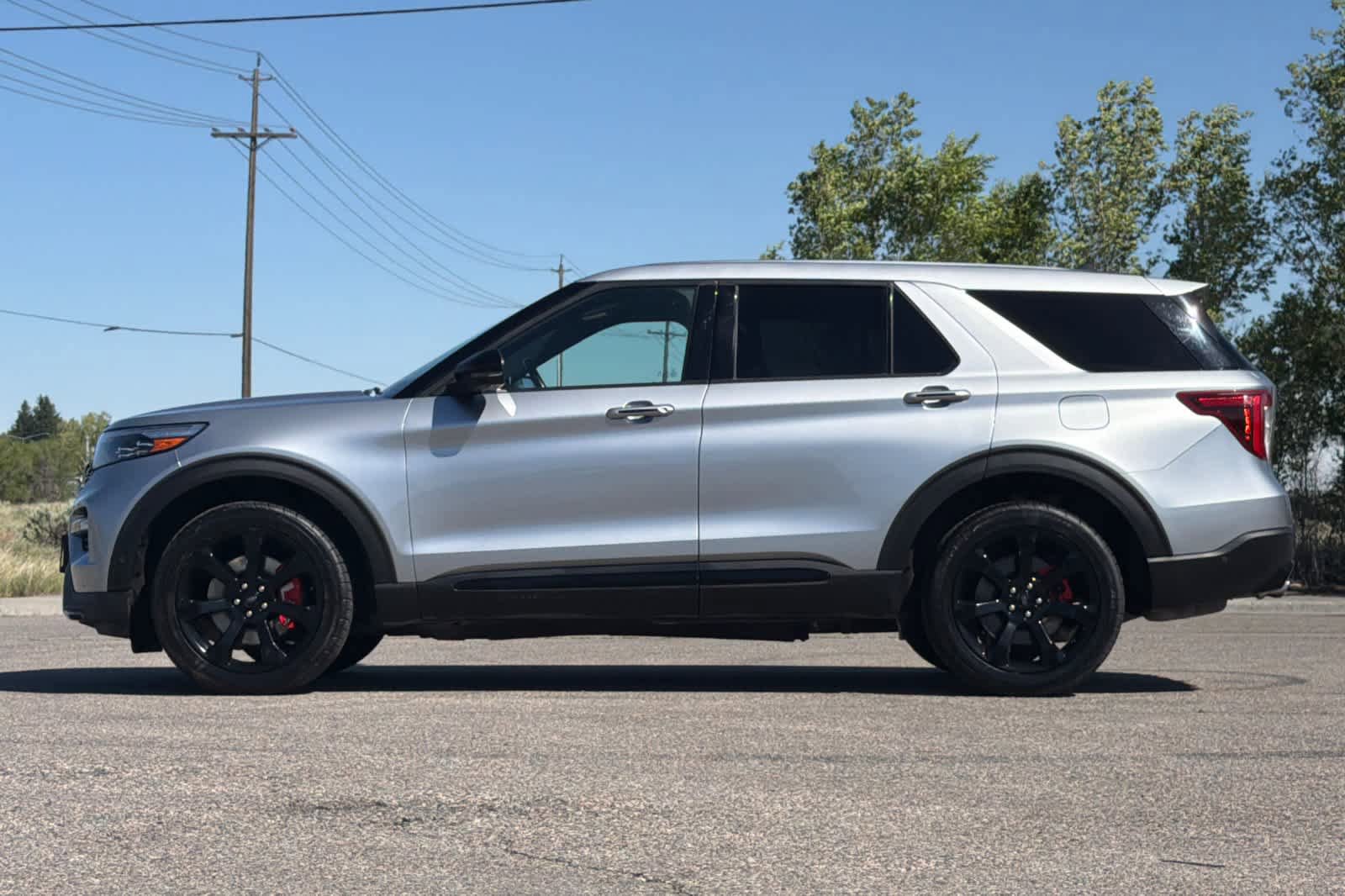 Certified 2021 Ford Explorer ST w/ Equipment Group 401A AWD/4WD image 5