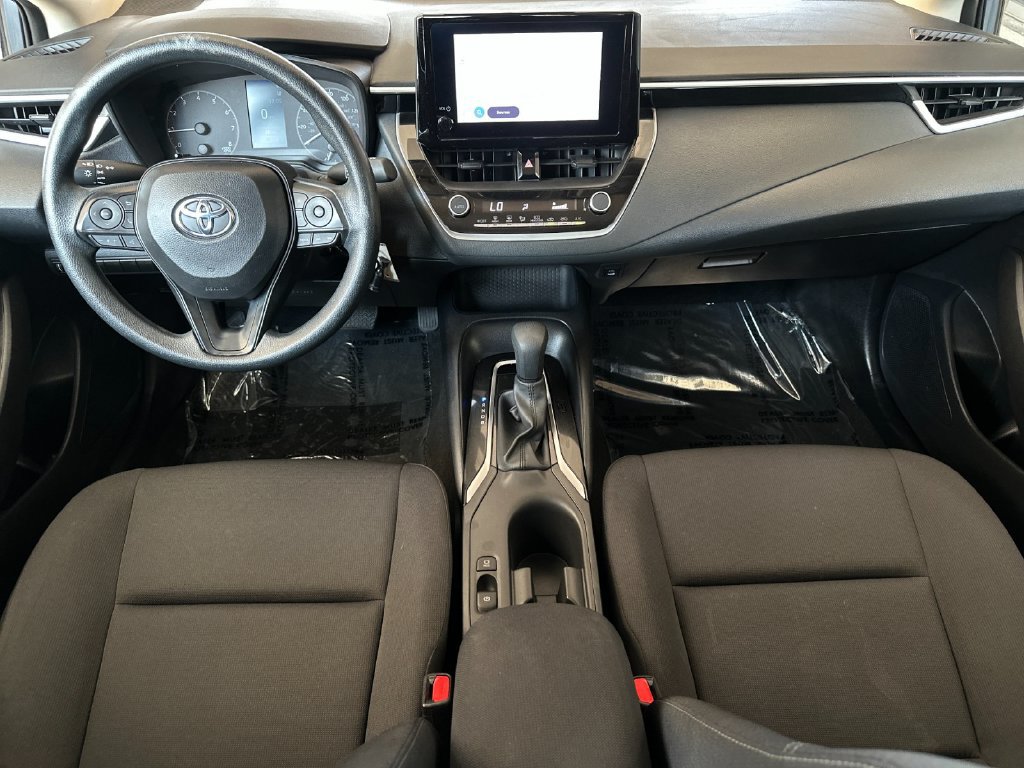 Used 2025 Toyota Corolla LE FWD image 12