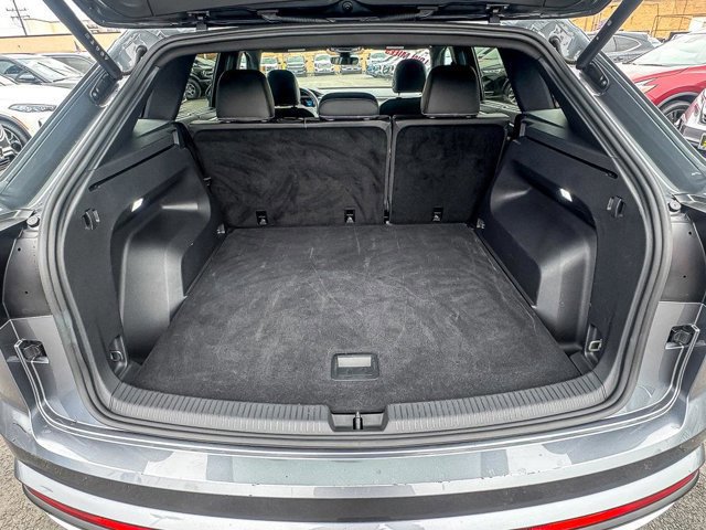 Used 2025 Volkswagen Atlas Cross Sport SE image 26