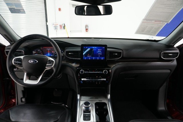 Certified 2022 Ford Explorer Limited w/ Hybrid Equipment Group 310A RWD image 23