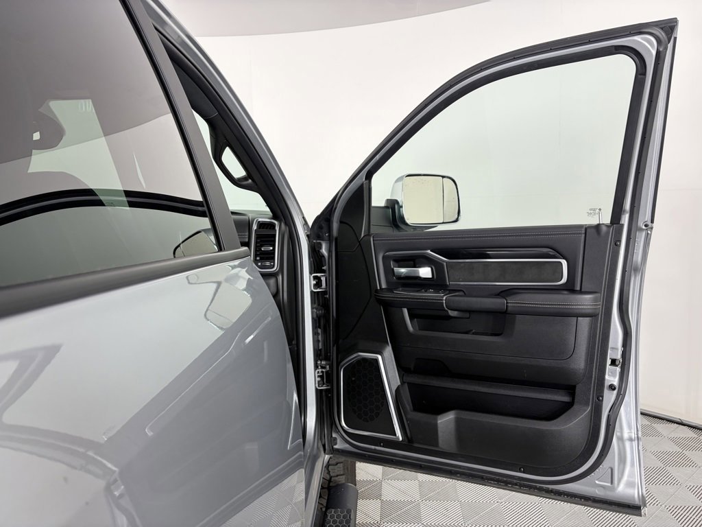 Used 2022 RAM 2500 Laramie image 31