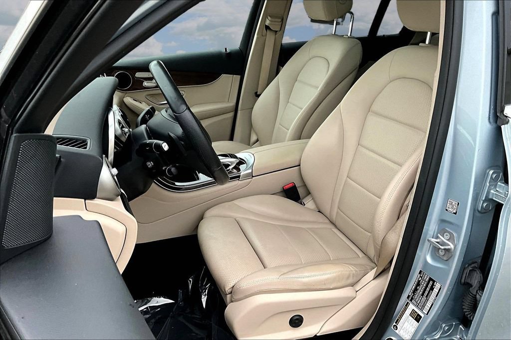 Used 2018 Mercedes-Benz GLC 300 4MATIC image 22
